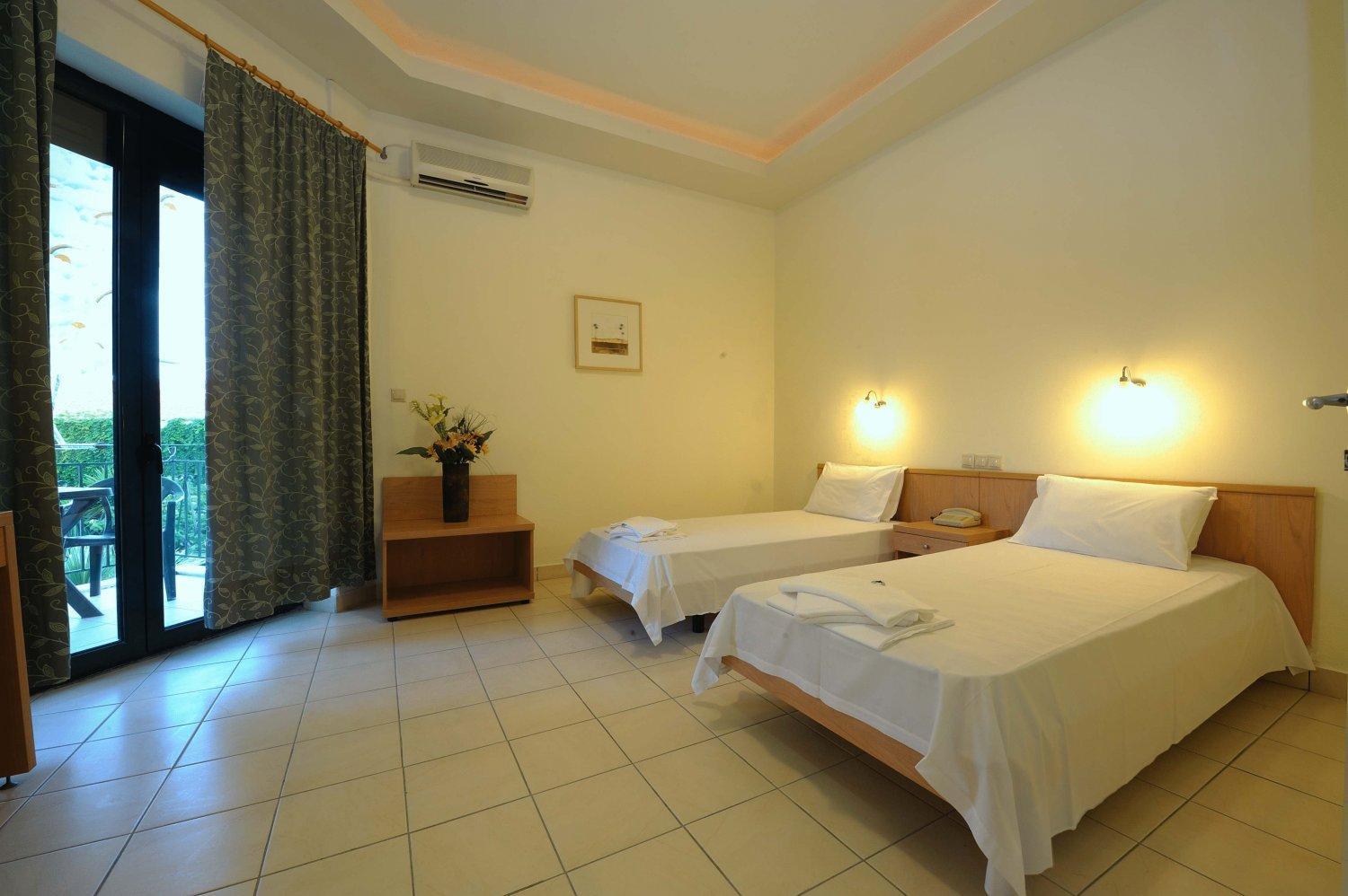 Kentrikon Hotel & Spa 卢特拉艾季普苏 外观 照片