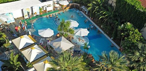 Kentrikon Hotel & Spa 卢特拉艾季普苏 外观 照片