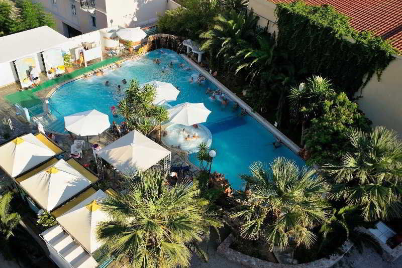 Kentrikon Hotel & Spa 卢特拉艾季普苏 外观 照片